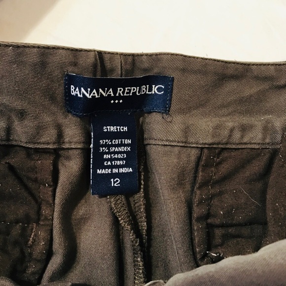 Banana Republic Bermuda Shorts - Picture 4 of 5